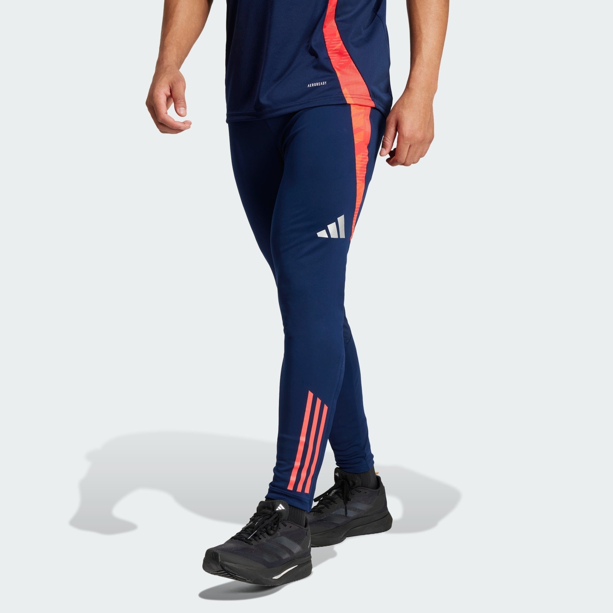 Pantalon d\'entraînement Manchester United Tiro 24 Adidas IT2012