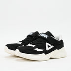 PEAK FOOTWEAR