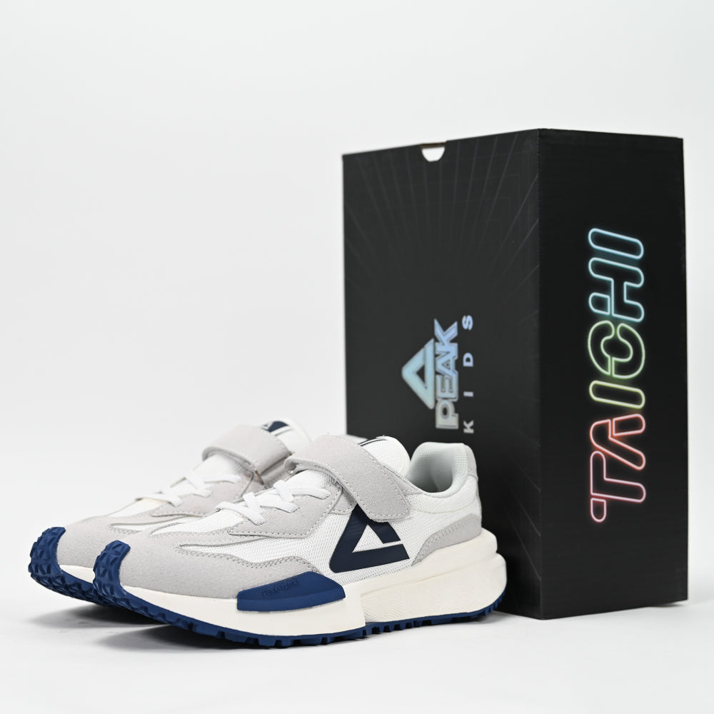 PEAK FOOTWEAR