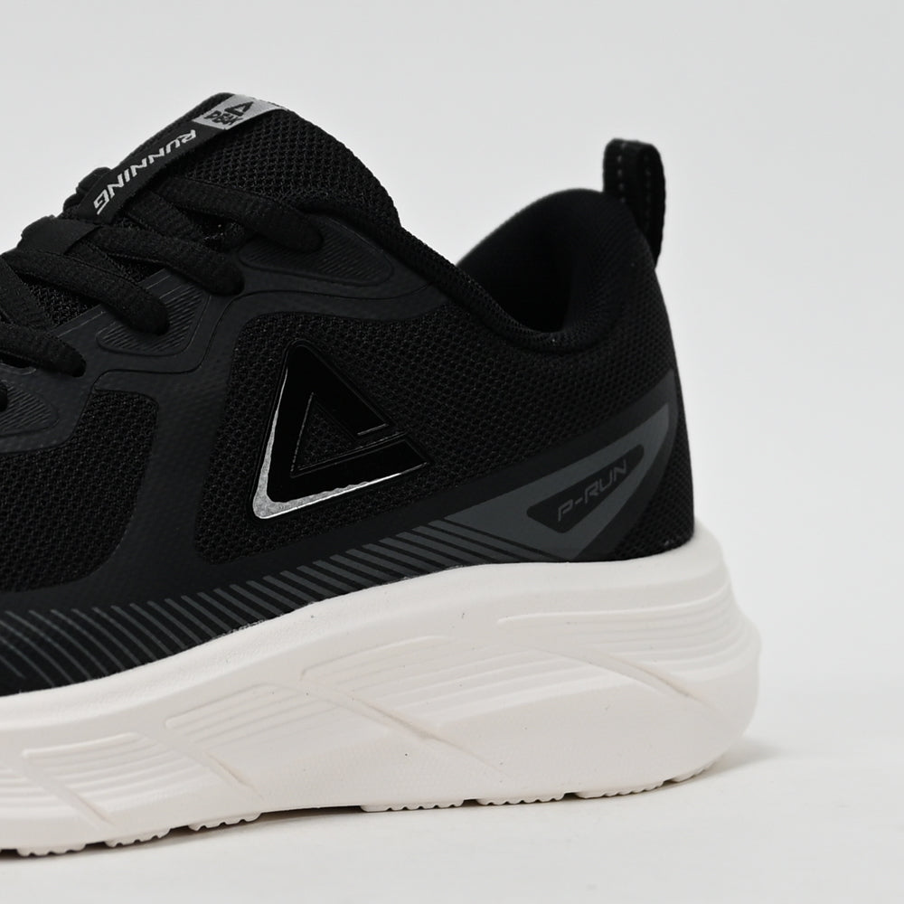 PEAK FOOTWEAR
