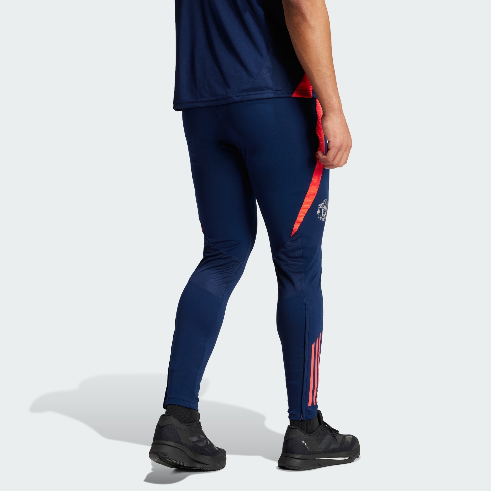 Pantalon d\'entraînement Manchester United Tiro 24 Adidas IT2012