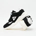 PEAK FOOTWEAR