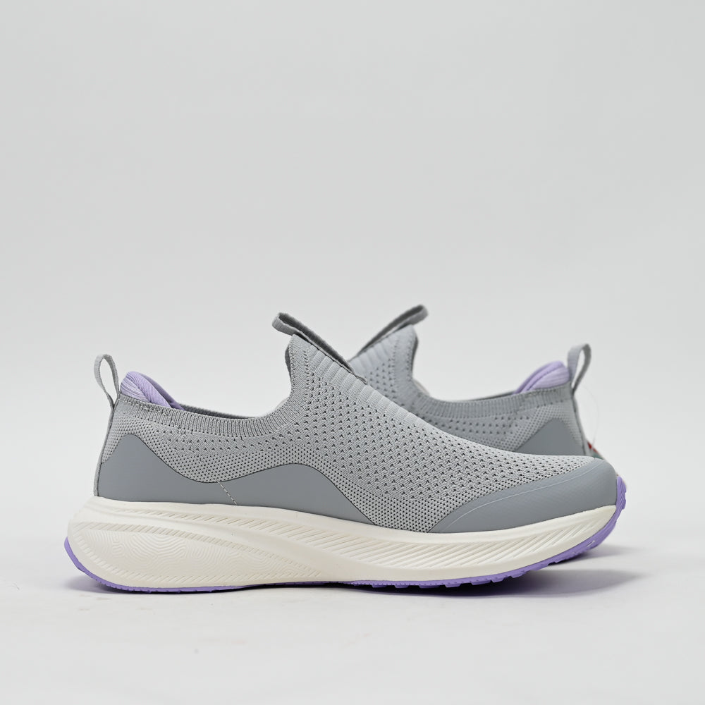 PEAK FOOTWEAR