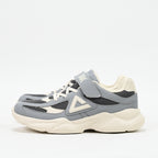 PEAK FOOTWEAR