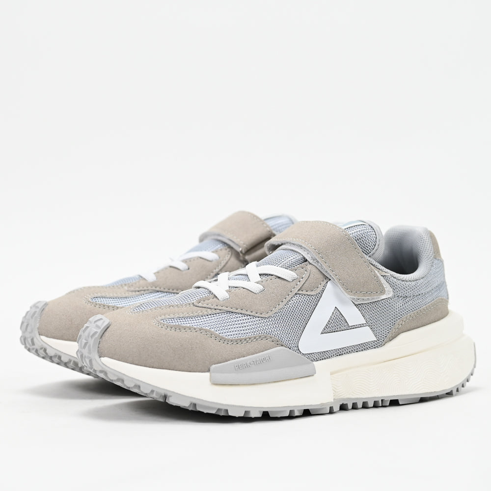 PEAK FOOTWEAR