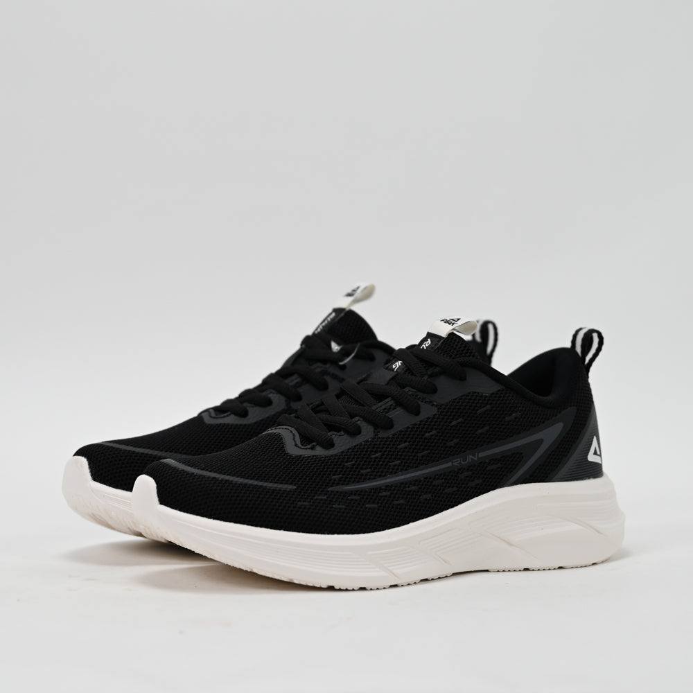 PEAK FOOTWEAR