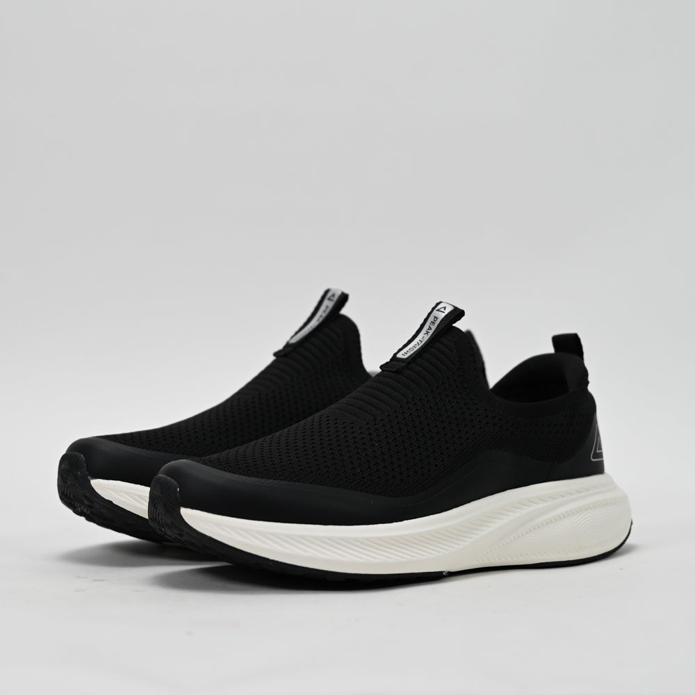 PEAK FOOTWEAR