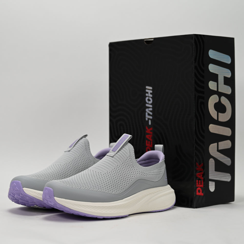 PEAK FOOTWEAR