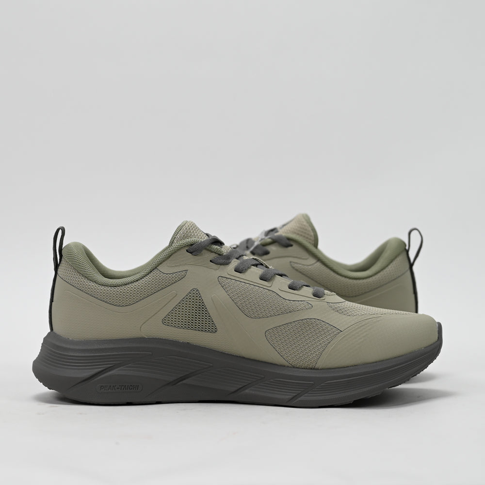 PEAK FOOTWEAR
