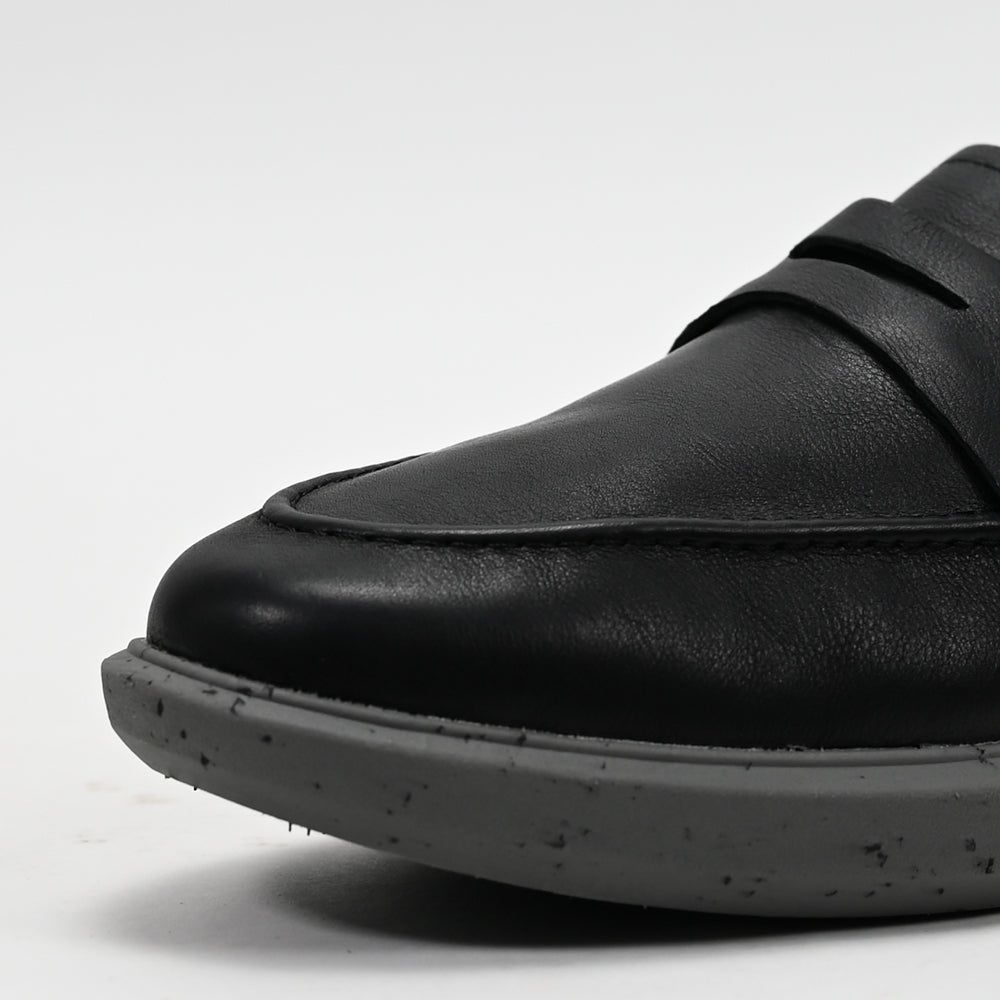 HUSH PUPPIES FOOTWEAR