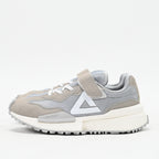 PEAK FOOTWEAR