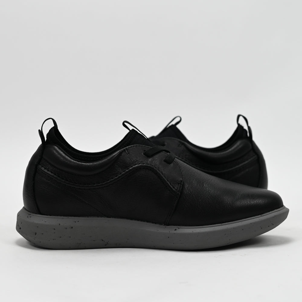 HUSH PUPPIES FOOTWEAR