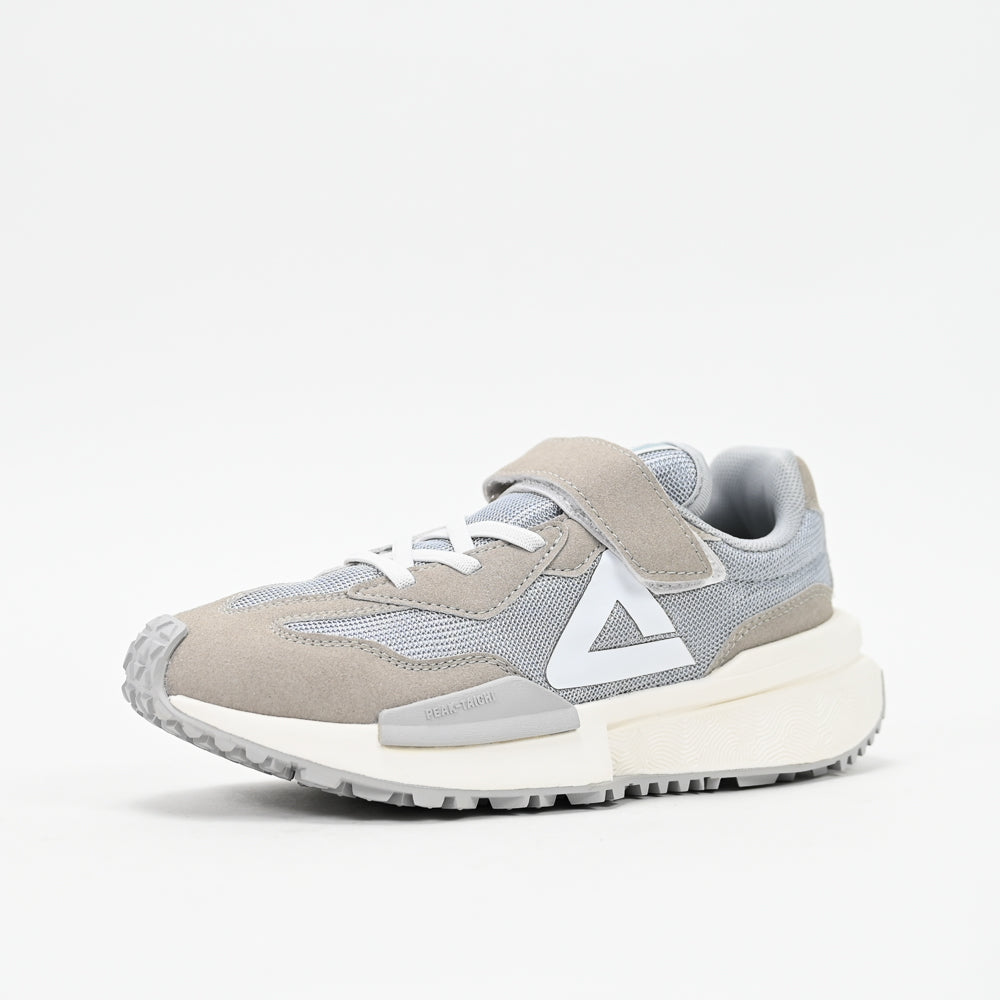 PEAK FOOTWEAR