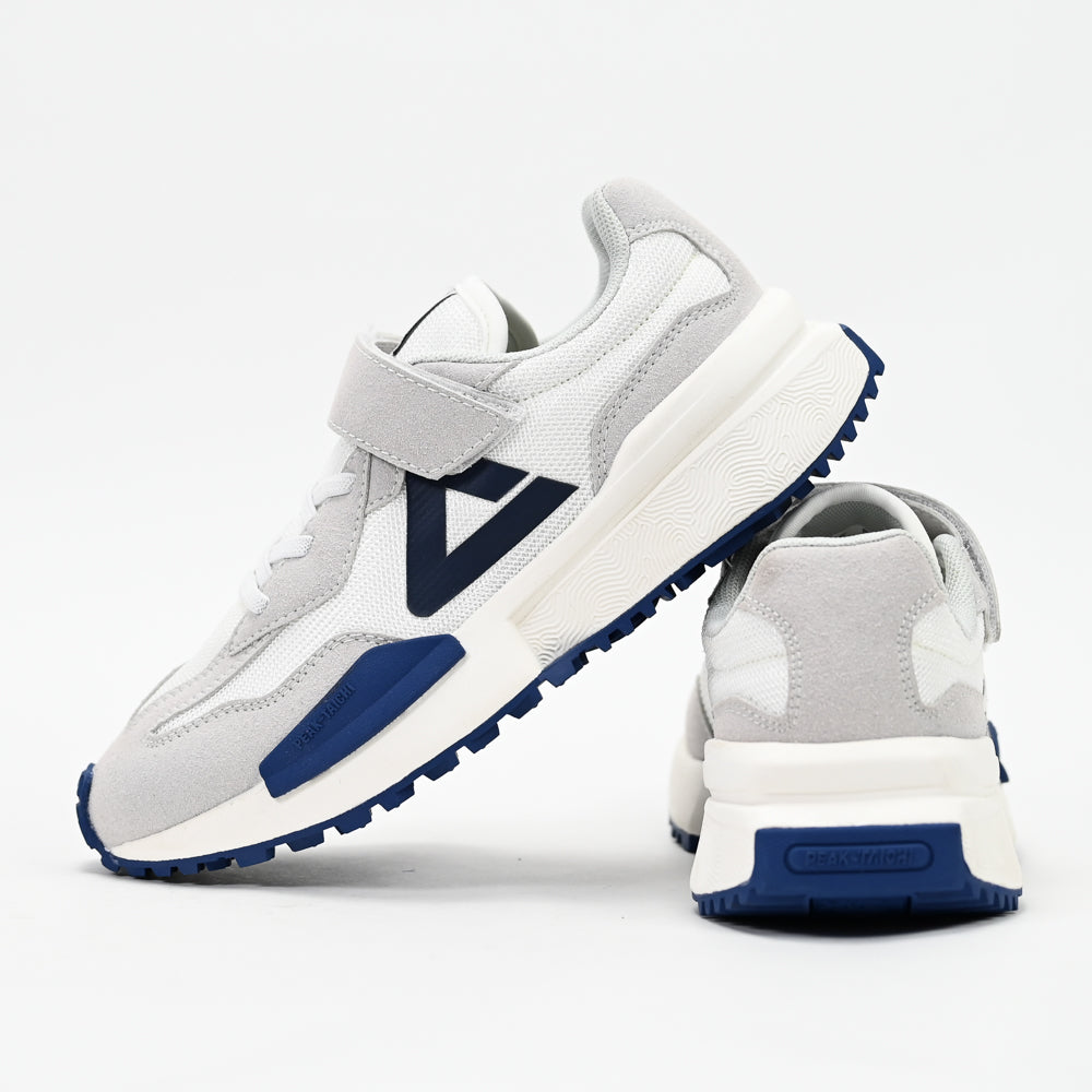 PEAK FOOTWEAR