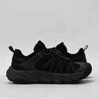 PEAK FOOTWEAR
