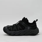 PEAK FOOTWEAR