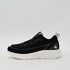 PEAK FOOTWEAR