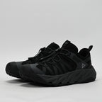 PEAK FOOTWEAR