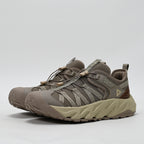 PEAK FOOTWEAR