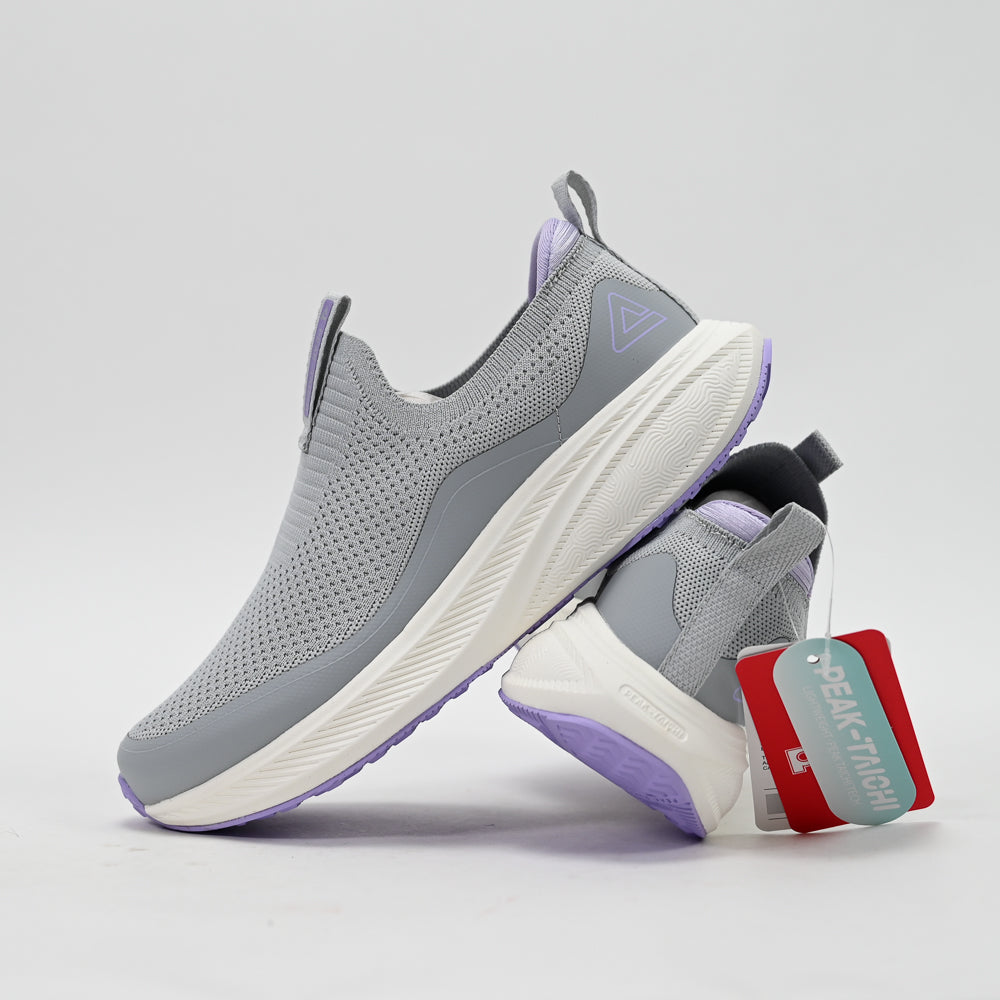 PEAK FOOTWEAR