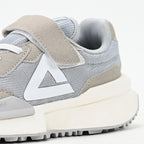 PEAK FOOTWEAR